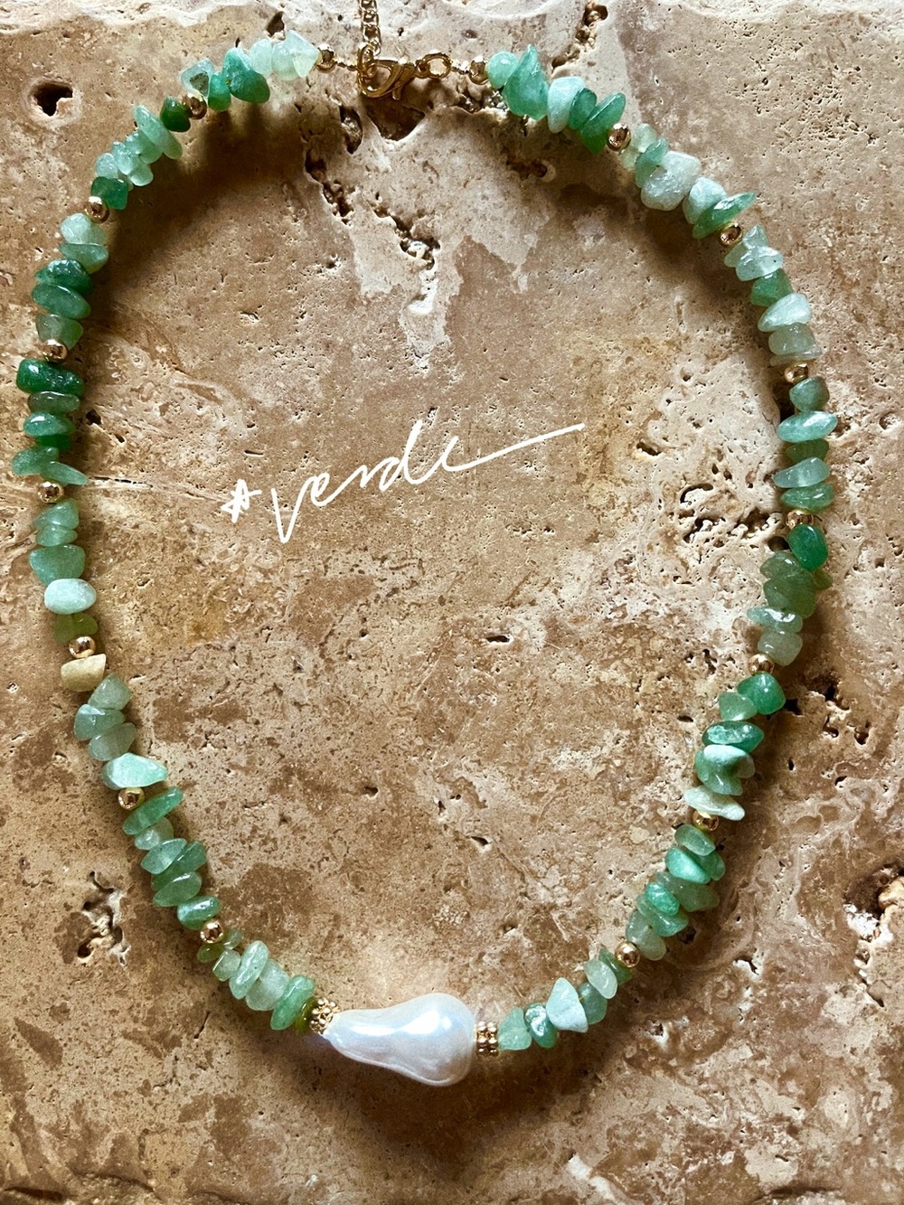 Green Aquamarine Stone Chip Necklace with Faux Pearl Accent